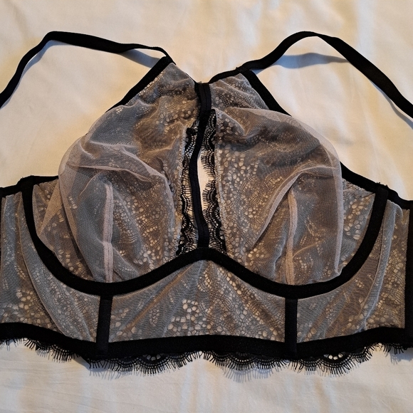 Victoria's Secret Very Sexy unlined plunge bra size 32DD - Picture 4 of 7